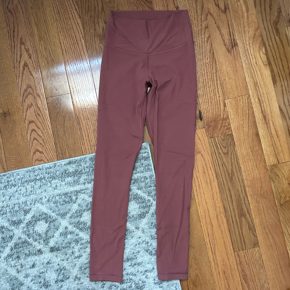 Aritzia TnAction TNABUTTER CHEEKY HI-RISE LEGGING in Red Argil, Size S